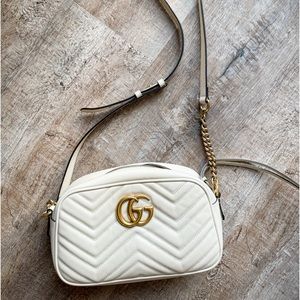 Gucci GG MARMONT SMALL SHOULDER BAG